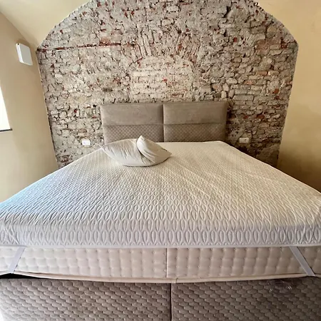 House 1600 Bed and breakfast